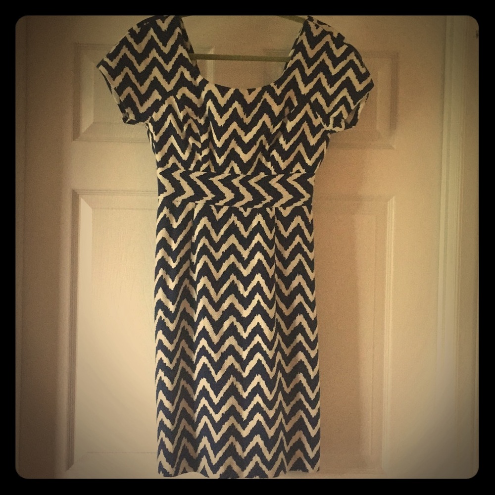 Milly Navy blue and white chevron dress 👗
